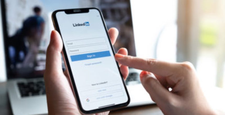 Use LinkedIn to Find a Job